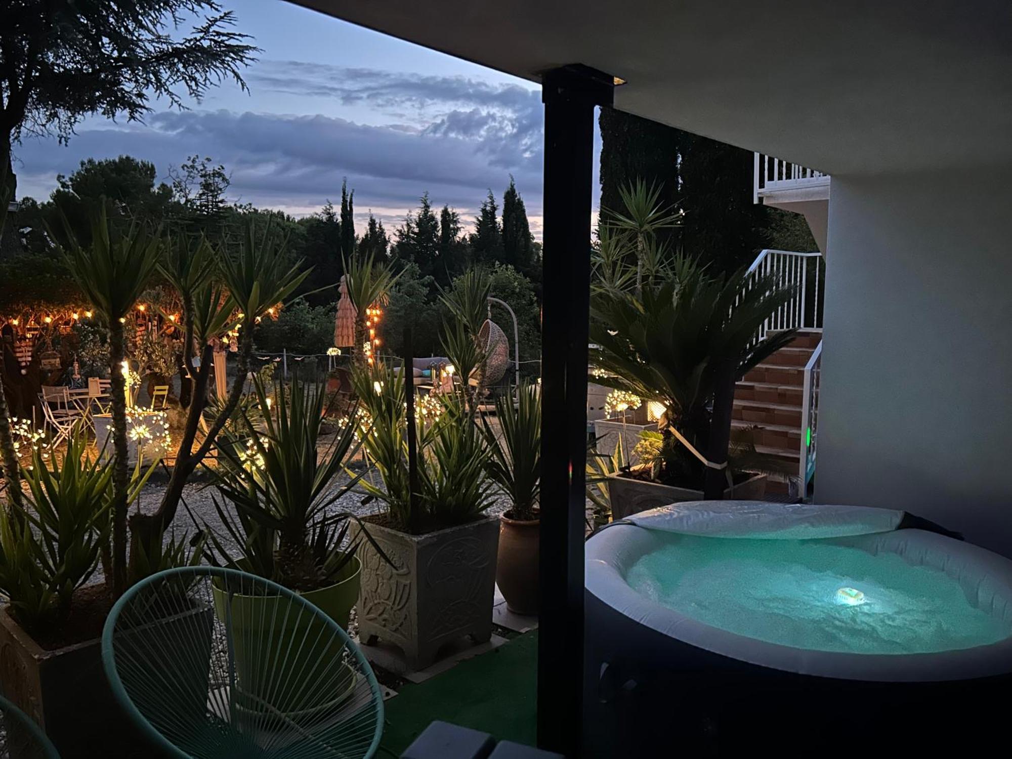 Appart-One Terrasse Jacuzzi Parking Carcassonne Exterior photo